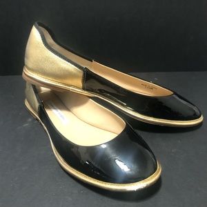 Gorgeous Diane von Furstenberg Dvf Black Patent and Metallic Gold Size 7.5 Flats